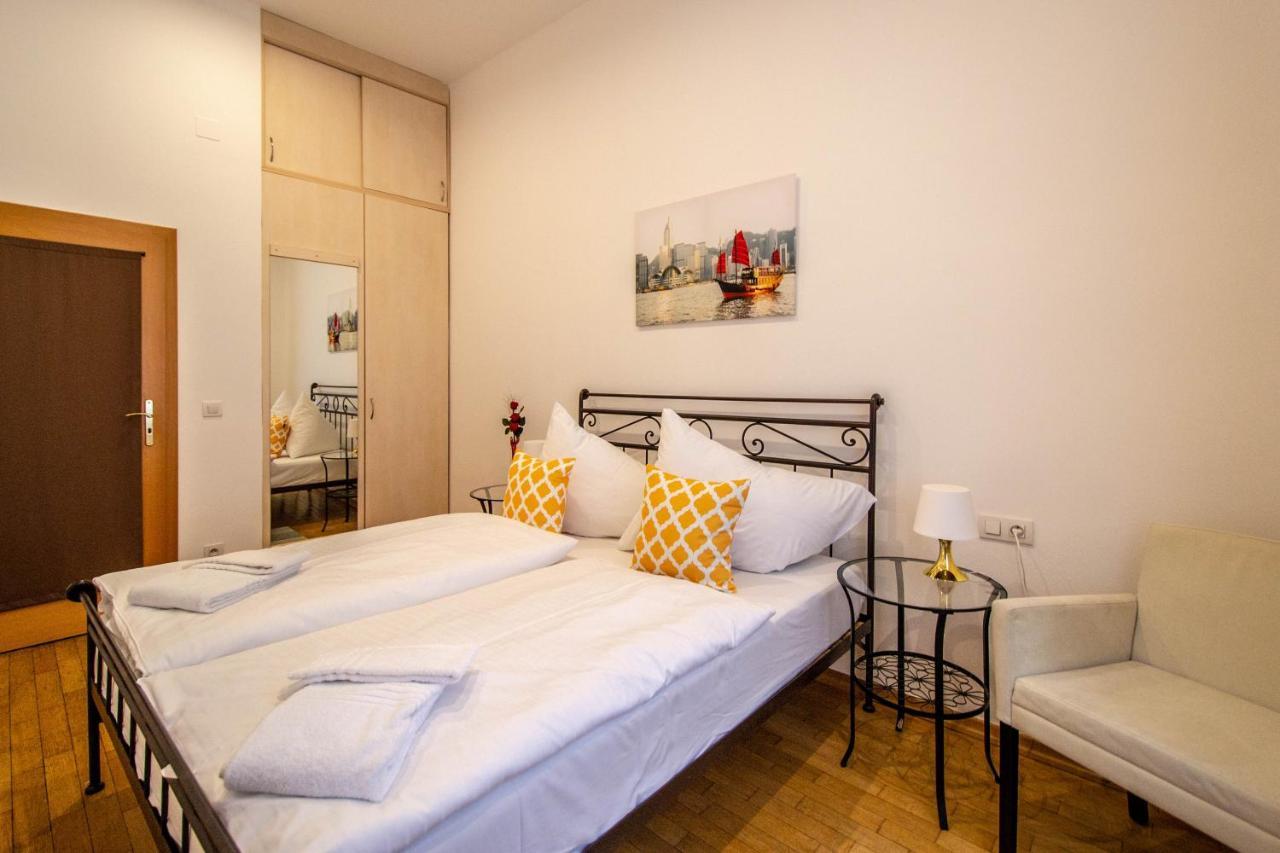 Vojtesska Apartment By Ruterra Praga Esterno foto
